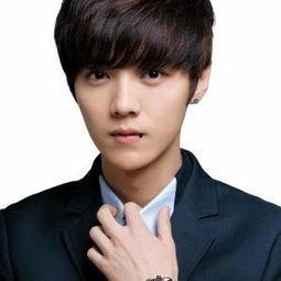 二线男明星n开头,从默默无闻到闪耀舞台的逆袭之路