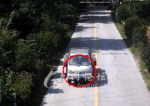 金寨民警吃瓜,趣味执法引网友热议