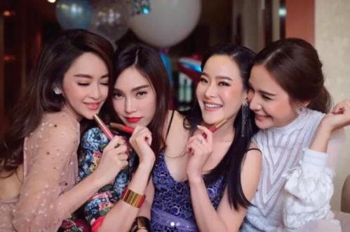 明星的小团体,揭秘明星小团体的幕后故事